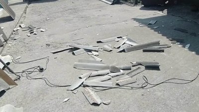 Зруйнований в результаті ударної хвилі шифер