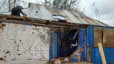 "Було все – нема нічого". Як живе пенсіонерка з Сумщини, оселю якої розтрощило російськими обстрілами "Було все – нема нічого". Як живе пенсіонерка з Сумщини, оселю якої розтрощило російськими обстрілами