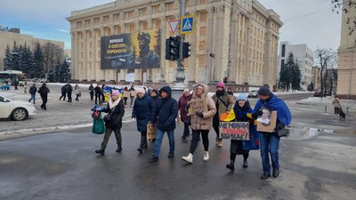 акція на підтримку полонених, полон вбиває, free azov. харків 7 січня акція на підтримку полонених, полон вбиває, free azov. харків 7 січня