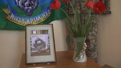 Онук Івана Юркова у двадцятирічному віці загинув на війні шостого березня цього року Онук Івана Юркова у двадцятирічному віці загинув на війні шостого березня цього року
