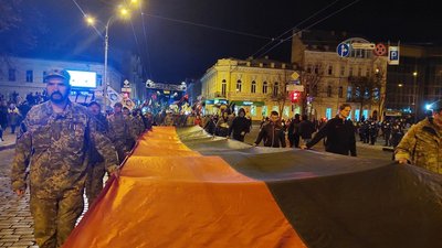 "Україна понад усе": Марш захисників у Харкові "Україна понад усе": Марш захисників у Харкові