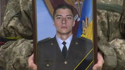 У Луцьку попрощалися з загиблим 20-річним бійцем У Луцьку попрощалися з загиблим 20-річним бійцем