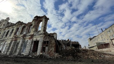У Харкові відкрили меморіальну дошку загиблим гвардійцям 5-ї Слобожанської бригади У Харкові відкрили меморіальну дошку загиблим гвардійцям 5-ї Слобожанської бригади