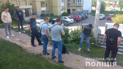 У Рівному з магазину вкрали банку для пожертв на ЗСУ. Підозрюваного знайшли У Рівному з магазину вкрали банку для пожертв на ЗСУ. Підозрюваного знайшли