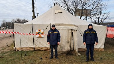 На виїздах з Кропивницького встановили пункти обігріву На виїздах з Кропивницького встановили пункти обігріву