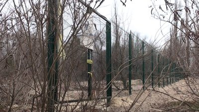 Паркан на Вознесенівському пляжі встановили правомірно Паркан на Вознесенівському пляжі встановили правомірно