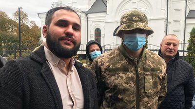 Азербайджанська громада Житомирщини передала військовим позашляховик Азербайджанська громада Житомирщини передала військовим позашляховик