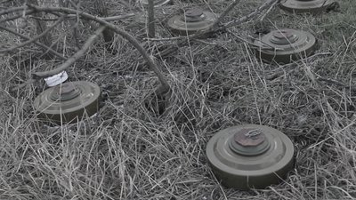 "Ми працюємо на своєму фронті" – енергетики Житомирщини про відновлення ліній електропередач на Херсонщині "Ми працюємо на своєму фронті" – енергетики Житомирщини про відновлення ліній електропередач на Херсонщині