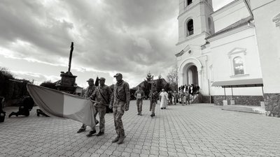 У Мукачеві попрощалися із полеглим захисником Олександром Паньковичем У Мукачеві попрощалися із полеглим захисником Олександром Паньковичем