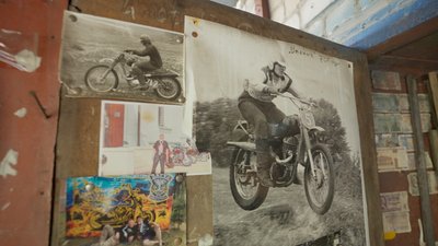 На дверях гаража. "Іванич" на змаганнях, радянські часи. Чернігів На дверях гаража. "Іванич" на змаганнях, радянські часи. Чернігів