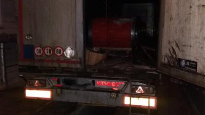 На "Ягодині" вилучили партію одягу та взуття на 77 тисяч гривень На "Ягодині" вилучили партію одягу та взуття на 77 тисяч гривень