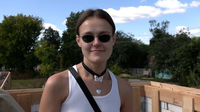 "Велике дівництво": у Лукашівці 17 жінок допомагають відбудувати будинок, зруйнований під час бойових дій "Велике дівництво": у Лукашівці 17 жінок допомагають відбудувати будинок, зруйнований під час бойових дій