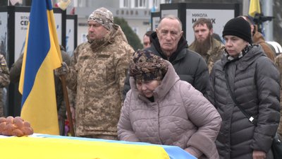 Із 37-річним воїном Палом Дороховим попрощались у Рівному Із 37-річним воїном Палом Дороховим попрощались у Рівному