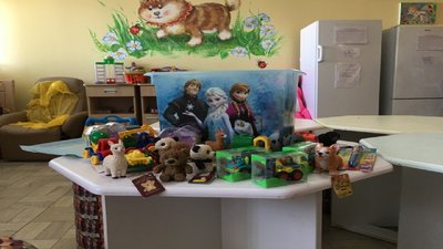 "Коробка хоробрості" для онкохворих дітей: у Львові збирають іграшки
