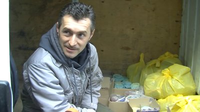 20 кілограмів фіточаїв луцькі студенти передали бійцям на Схід 20 кілограмів фіточаїв луцькі студенти передали бійцям на Схід