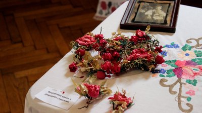 Старовинний український весільний вінок Старовинний український весільний вінок
