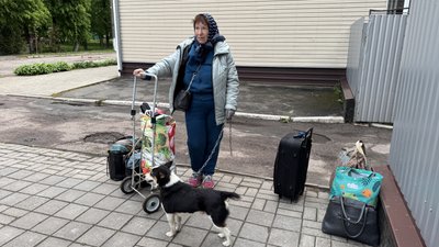 “Боюсь, щоб не вбило”: з Білопілля евакуюють місцевих жителів