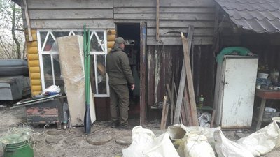 Риба на мільйони і вбиті єноти: на Черкащині виявили браконьєрську базу Риба на мільйони і вбиті єноти: на Черкащині виявили браконьєрську базу