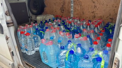 Допомагаємо тим, чим можемо. Одесити відправили до Миколаєва понад 100 тонн вод Допомагаємо тим, чим можемо. Одесити відправили до Миколаєва понад 100 тонн вод