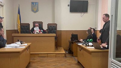 Владислав Атрошенко дає свідчення у суді Владислав Атрошенко дає свідчення у суді