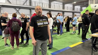 "Хлопці зі сталевими нервами і сталевою волею": у Кропивницькому відбулися змагання "Сильні України" "Хлопці зі сталевими нервами і сталевою волею": у Кропивницькому відбулися змагання "Сильні України"