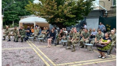 У Мелітополі влада пообіцяла встановити два меморіали воїнам, загиблим на Сході