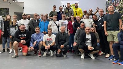 Сумчани завоювали бронзу на благодійному турнірі "Tennispark Cup" у Києві Сумчани завоювали бронзу на благодійному турнірі "Tennispark Cup" у Києві