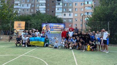 "Молодь знає, що це герої, й пишається ними". У Кропивницькому пам'ять спецпризначенців вшановують футбольними турнірами "Молодь знає, що це герої, й пишається ними". У Кропивницькому пам'ять спецпризначенців вшановують футбольними турнірами