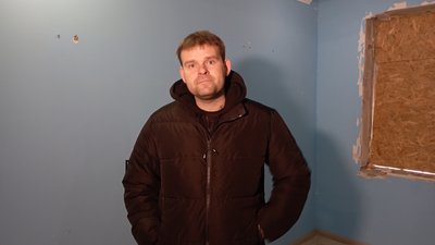 Тиждень після ракетного удару по багатоповерхівці Кривого Рогу: будівельники укріплюють стіни двох під'їздів Тиждень після ракетного удару по багатоповерхівці Кривого Рогу: будівельники укріплюють стіни двох під'їздів