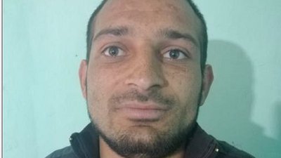 Чоловік, який намагався спалити прокуратуру на Херсонщині, втік від правосуддя Чоловік, який намагався спалити прокуратуру на Херсонщині, втік від правосуддя