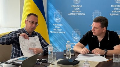 Начальник Покровської МВА Сергій Добряк та  заступник голови Донецької ОДА Юрій Ключка