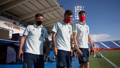 Іспанія та Швеція перед стартом Євро-2020 мають хворих коронавірусом. Як вони готуються до турніру