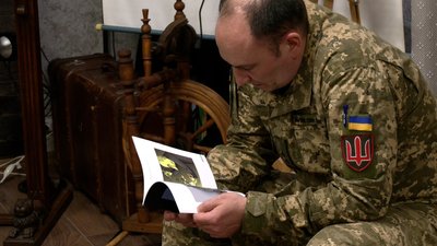 "Карикатурою проти війни": у Рівному презентували альбом сатиричних сюжетів Віктора Голуба "Карикатурою проти війни": у Рівному презентували альбом сатиричних сюжетів Віктора Голуба