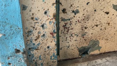 "Жінка лишилася лежати у під’їзді": очевидець розповів про смертельний обстріл Харкова "Жінка лишилася лежати у під’їзді": очевидець розповів про смертельний обстріл Харкова