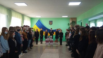 У вінницькому ліцеї вшанували пам'ять загиблих героїв України У вінницькому ліцеї вшанували пам'ять загиблих героїв України