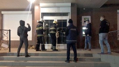 У Кам'янець-Подільському в багатоквартирному будинку викрили гральний заклад