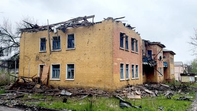 "Перелякана плакала у коридорі. Я ж майже сліпа". Жителі Краматорська розказали про дронову атаку ввечері 23 квітня "Перелякана плакала у коридорі. Я ж майже сліпа". Жителі Краматорська розказали про дронову атаку ввечері 23 квітня