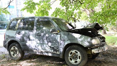 У Запоріжжі затримали хлопця, якого підозрюють у підпалі автівки У Запоріжжі затримали хлопця, якого підозрюють у підпалі автівки
