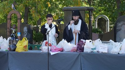 У Кропивницькому вшанували загиблих захисників і захисниць У Кропивницькому вшанували загиблих захисників і захисниць