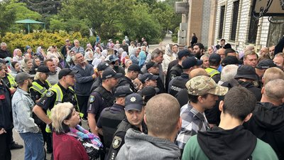 Сутичка біля Свято-Троїцького храму