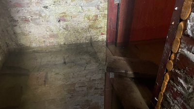 "Як на болоті вже стало": жителям Басів у Сумах досі не відкачали воду з дворів "Як на болоті вже стало": жителям Басів у Сумах досі не відкачали воду з дворів