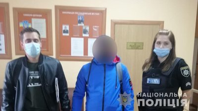 На Херсонщині затримали війського, який втік з частини в Одеській області На Херсонщині затримали війського, який втік з частини в Одеській області