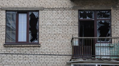 Херсон, вікна, будинок, обстріл