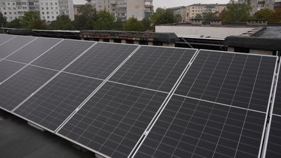 Сонячні панелі, проєкт "Створення сотової енергомережі", енергоострів, енергонезалежна громада, Долина, дитсадок "Золота рибка"