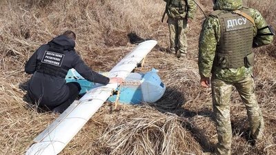 Контрабандистів, які планували перевезти сигарети безпілотником, затримали на Закарпатті