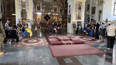 У Полтаві прощаються з трьома загиблими захисниками України
