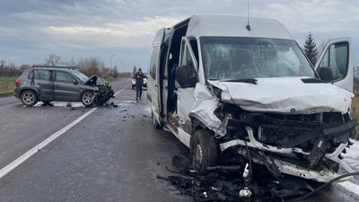ДТП поблизу Галича, легковик, рейсовий автобус, Франківщина, поліція