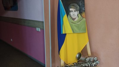 У Полтаві 1 жовтня відкрили мурал загиблому військовому У Полтаві 1 жовтня відкрили мурал загиблому військовому