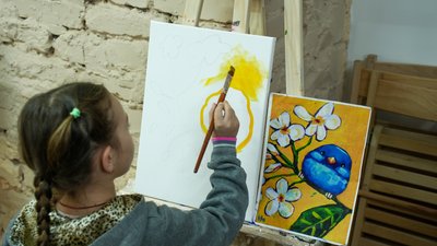 безкоштовні заняття хаб арттерапія малювання діти-переселенці Луганщина Донеччина Дніпро безкоштовні заняття хаб арттерапія малювання діти-переселенці Луганщина Донеччина Дніпро