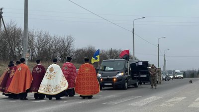 На Тернопільщині зустріли тіло воїна Івана Григуса На Тернопільщині зустріли тіло воїна Івана Григуса